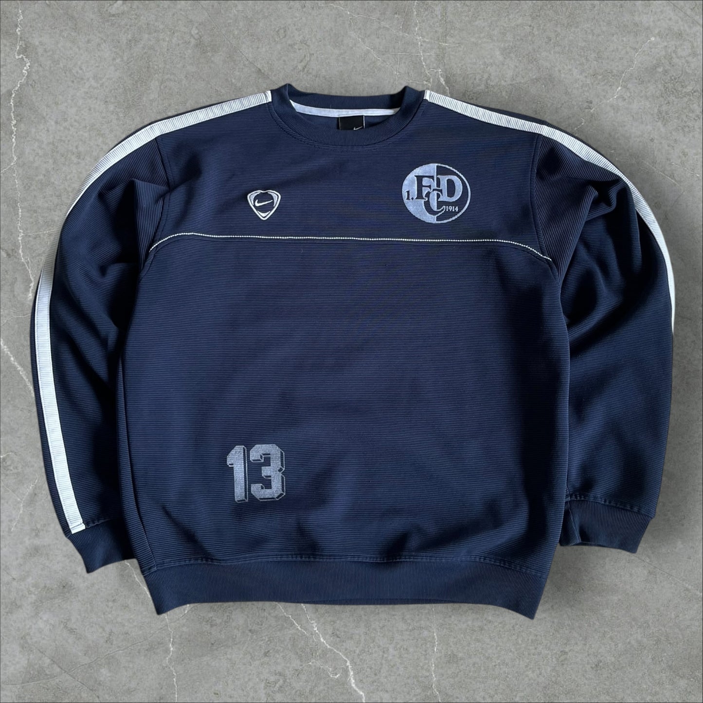 Nike Team Crew “DERBI” #13 (navy) — 2004–2007 (M)