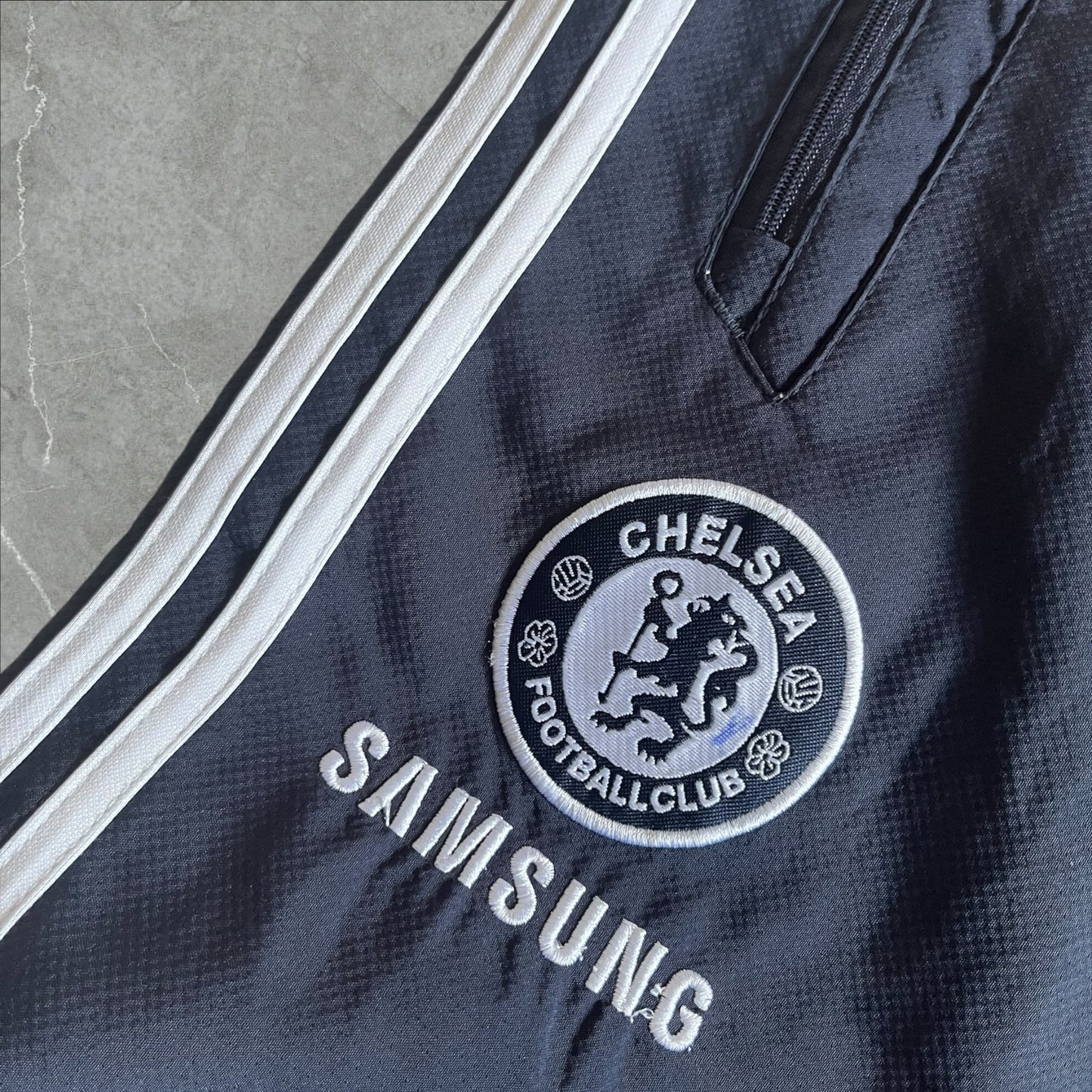 Adidas x Samsung - Chelsea FC Trackpants – Premier League Vintage (ca. 2010) (S)