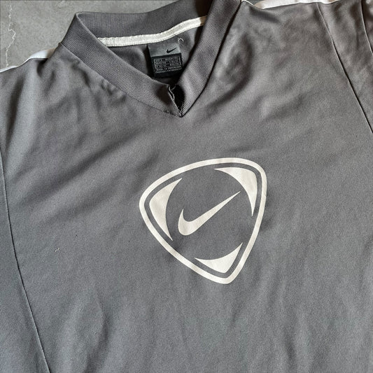 Nike Team Shield Jersey Shirt (grey) — 2002–2005 (L)