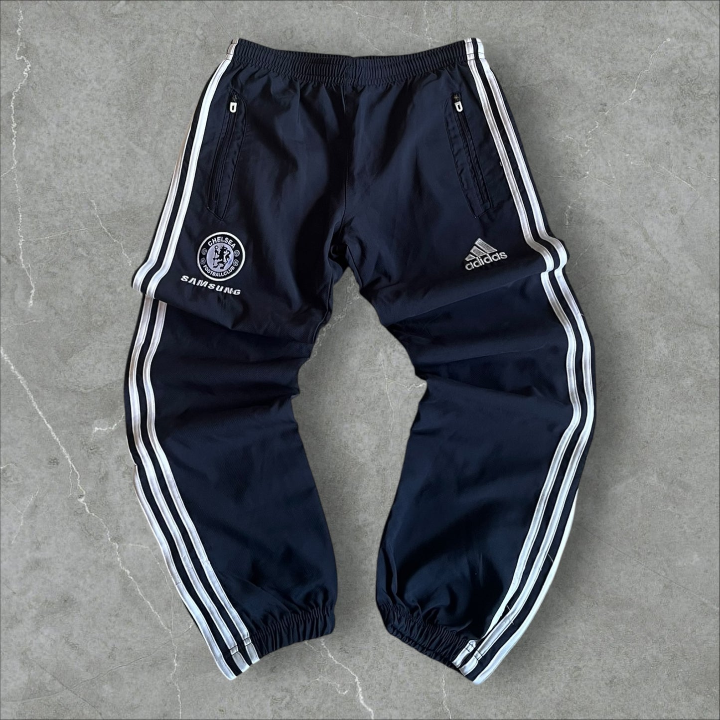 Adidas x Samsung - Chelsea FC Trackpants – Premier League Vintage (ca. 2010) (S)