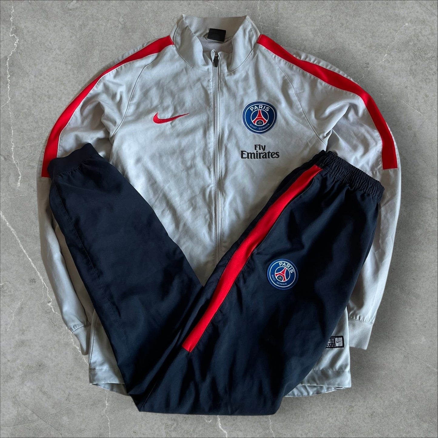 PSG Nike Tracksuit (grey/red, Fly Emirates) — 2013–2015 (S)