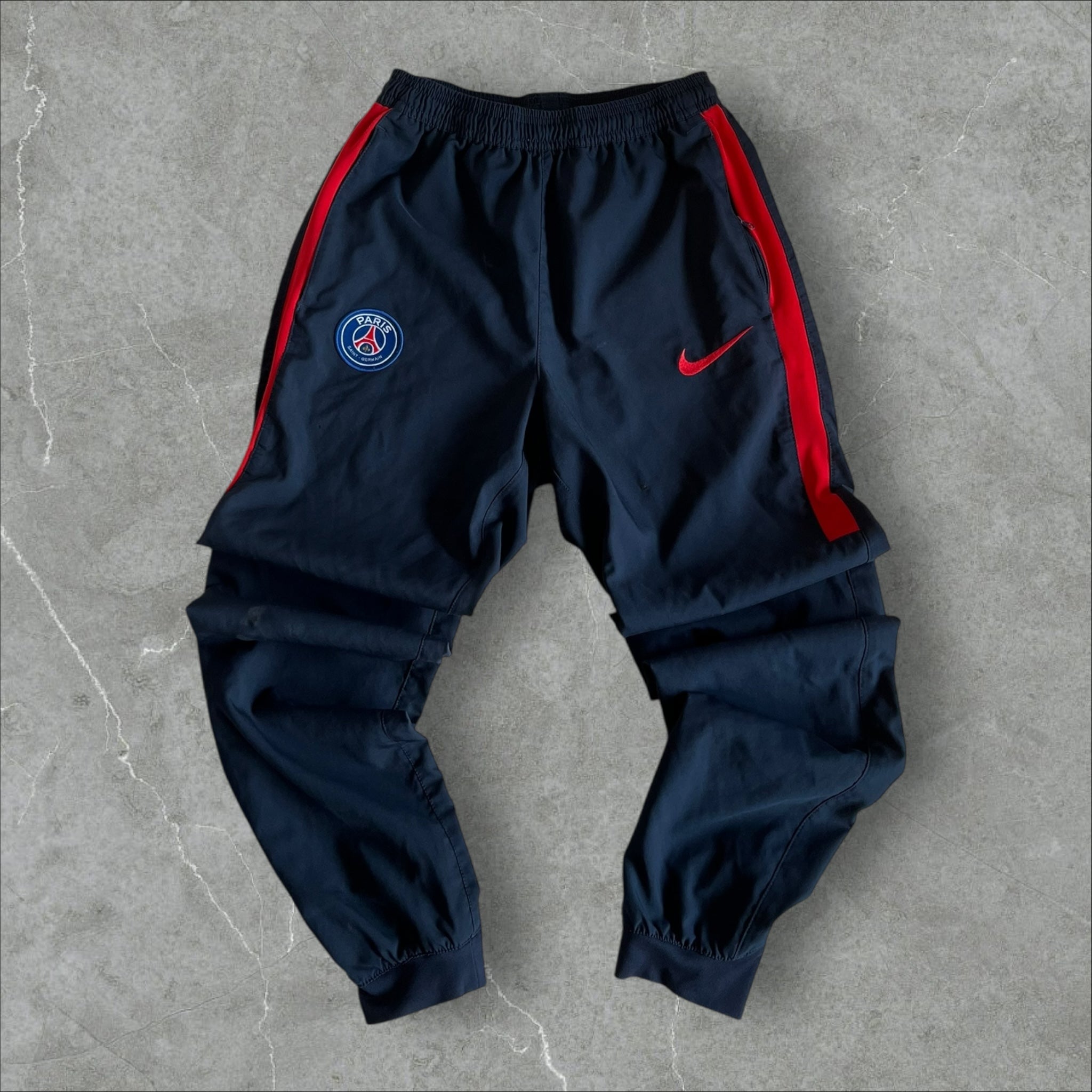 PSG Nike Tracksuit (grey/red, Fly Emirates) — 2013–2015 (S) – DK