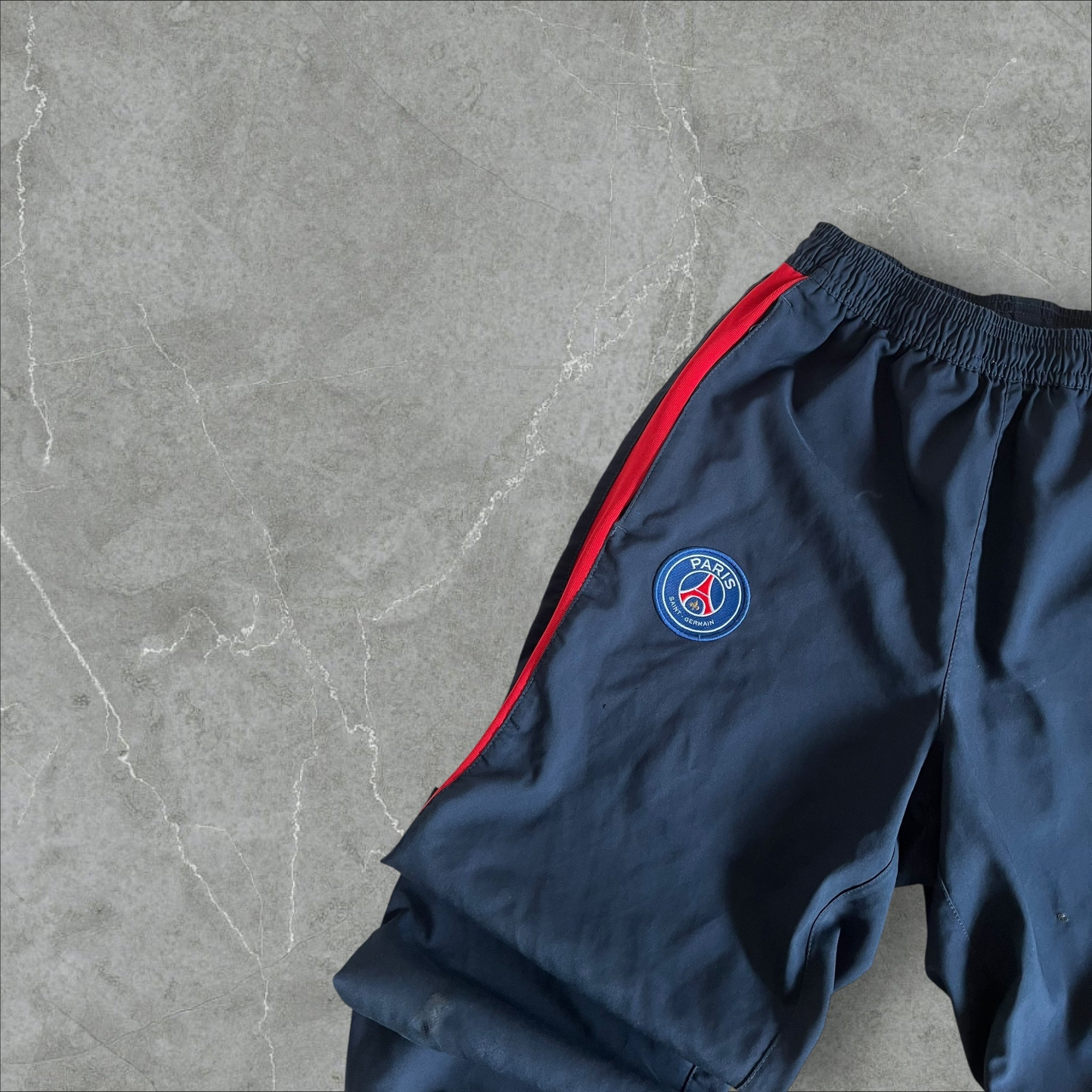 PSG Nike Tracksuit (grey/red, Fly Emirates) — 2013–2015 (S) – DK